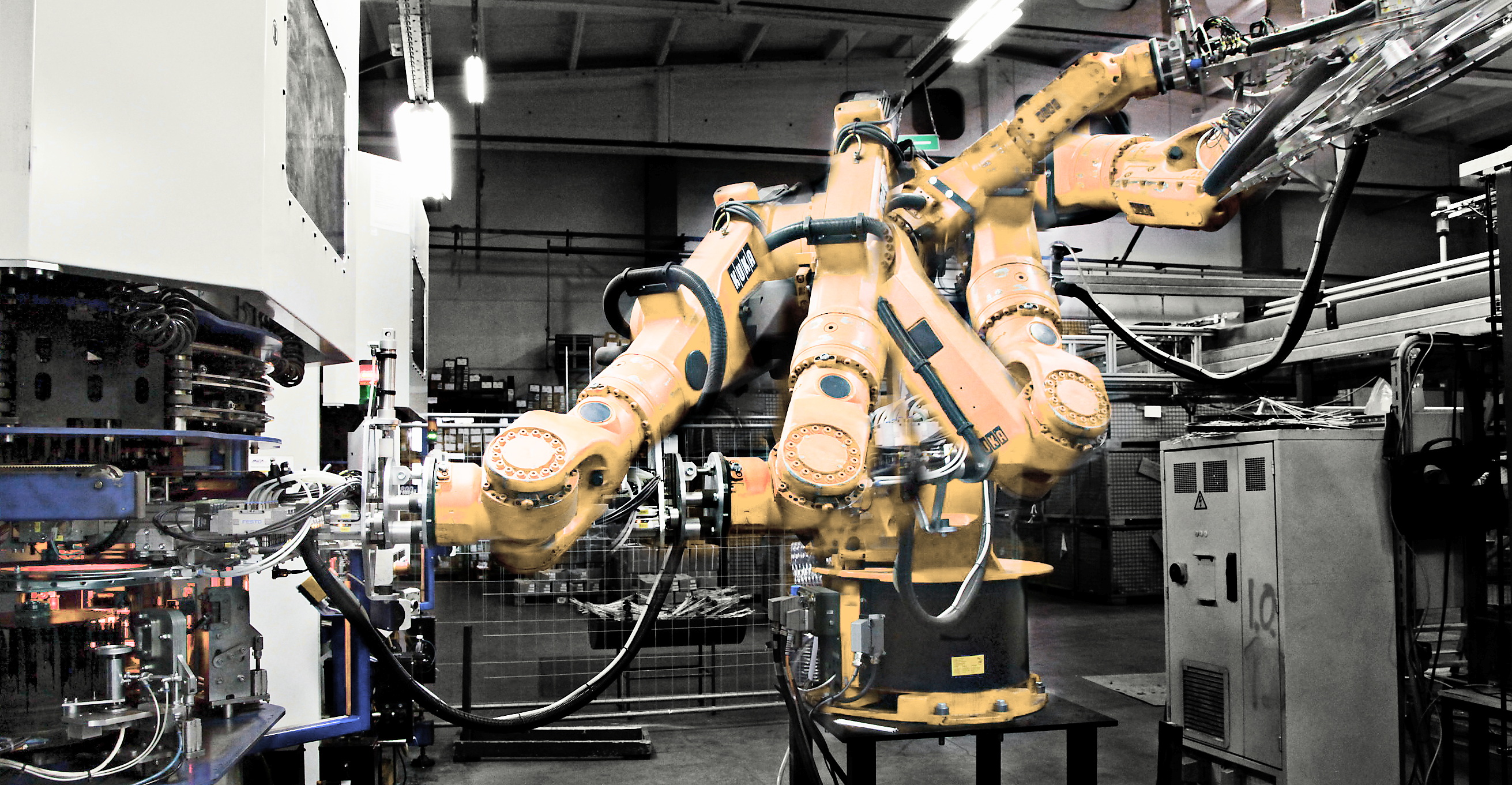 Automatisierte Robotikzelle in der Fahrradfertigung